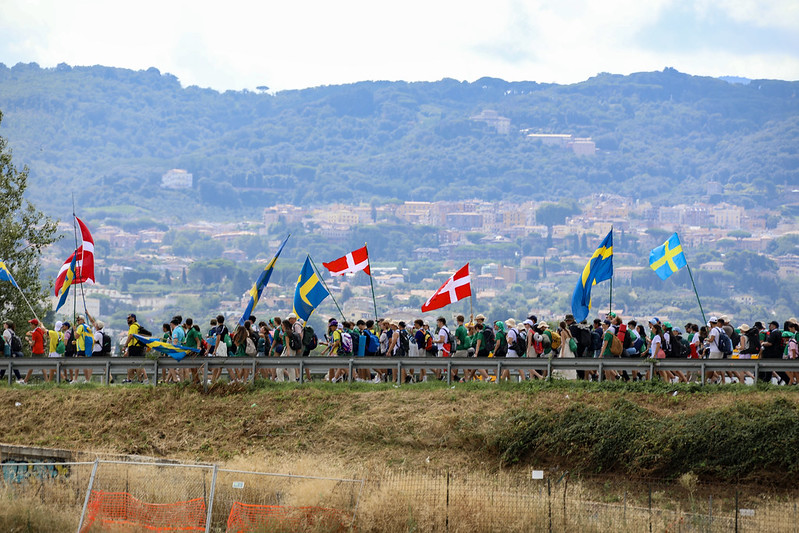 Giubileo fila pellegrini